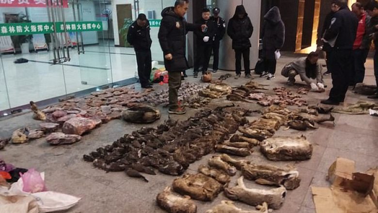 Kinës i kërkohet të ndalojë shitjen e kafshëve të egra që përdoren për ushqim, pas shpërthimit të coronavirus që besohet se është i lidhur pikërisht me këto tregje