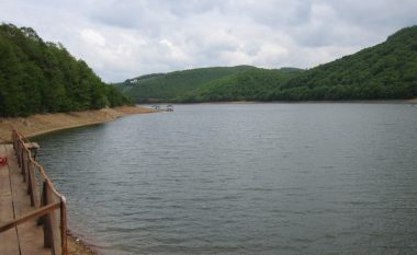 Bie niveli i ujit në liqenin e Badovcit dhe Batllavës, Kosova drejt krizës për ujë të pijshëm