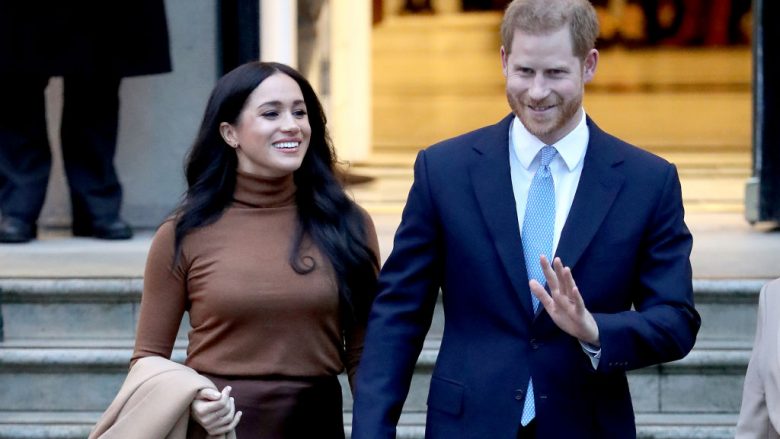 Arrihet marrëveshja që Harry dhe Meghan të ndërpresin jetën mbretërore, nuk do t’i kenë titujt ‘lartmadhëri’ dhe do t’i kthejnë 2.8 milionë euro të taksapaguesve