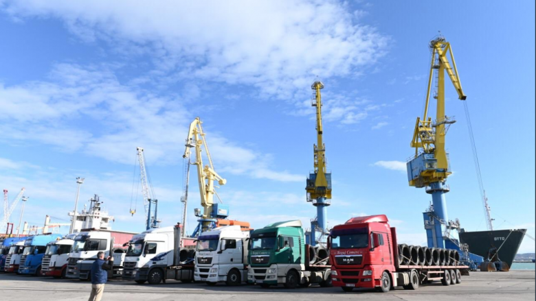 Dyfishohet përpunimi i mallrave nga Porti i Durrësit drejt Kosovës