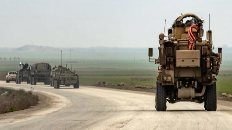 Tensione në Siri ndërmjet forcave amerikane dhe ruse, bllokojnë njëra-tjetrën në rrugë