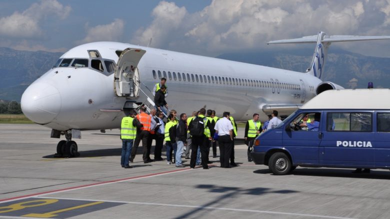 Nga burgu në aeroport, autoritetet shqiptare dëbojnë me urgjencë gylenistin