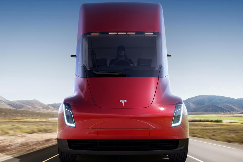 Tesla Semi do të hyjë në prodhim në sasi të limituara edhe pse më vonë se që është planifikuar