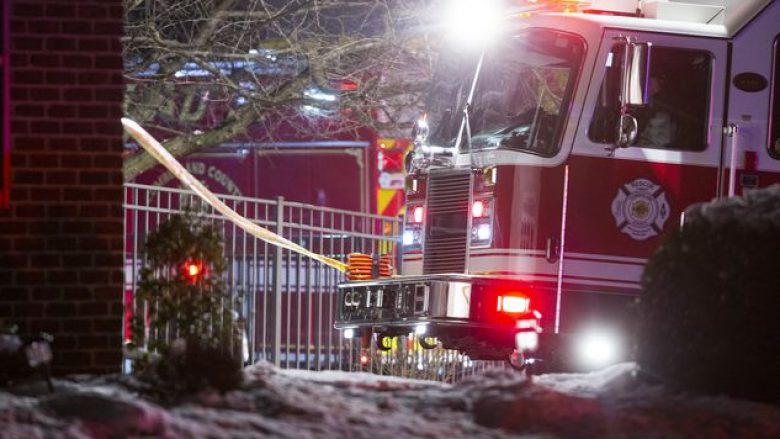 Helikopteri rrëzohet në oborrin e një shtëpie në Pensilvani, dy të vdekur – pamje nga vendi i ngjarjes