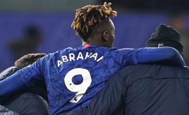 Katër transferimet që mund t’i bëjë Chelsea pas lëndimit të Abraham