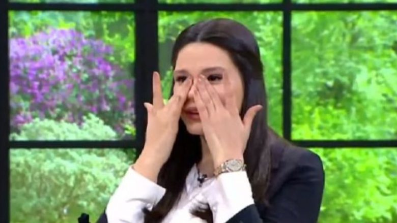 Mes lotësh, Almeda Abazi rrëfen në televizionin turk periudhën e vështirë kur djali i saj iu nënshtrua operimit