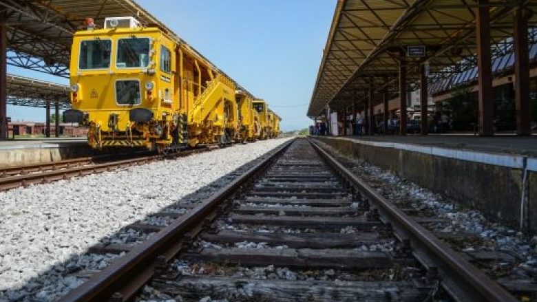 Do të rivendosen lidhjet hekurudhore Prishtinë-Beograd, detajet diskutohen të hënën në Berlin