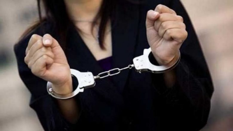 Kanosi ish të dashurin, policia arreston një femër në Lipjan