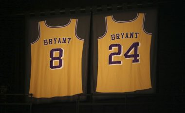 Lojtarët e NBA që bartin numrin 8 dhe 24 po ndryshojnë numrat e fanellave të tyre si nderim për legjendën Kobe Bryant