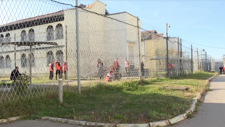 ​Të burgosurit e burgut të Lipjanit rrëfejnë se si e festojnë Vitin e Ri