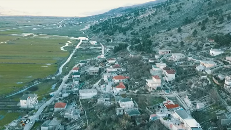 Derviçani, fshati që refuzon shqipen