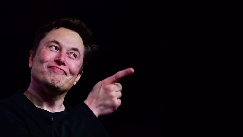 Pasuria e Elon Muskut brenda një dite rritet me 36 miliardë dollarë, Tesla arrin vlerën e tregut në 1 trilion dollarë