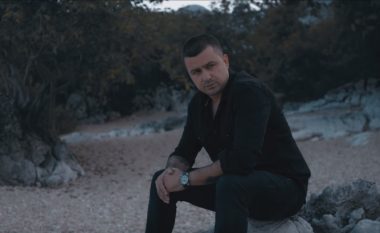 Genc Prelvukaj publikon baladën e re “Shpirtin e Zi”