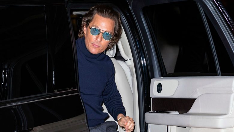 Matthew McConaughey u ka dhënë leksion të gjithë meshkujve: Kështu vishet njeriu në moshën pesëdhjetëvjeçare!