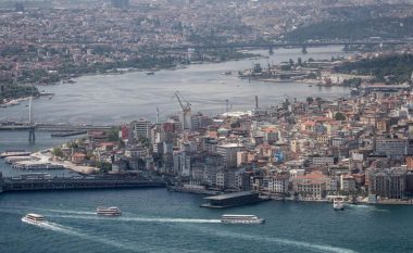 Tërmet i fuqishëm godet Stambollin