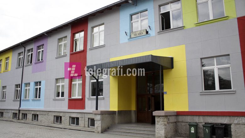 Shala: Mbi 70 për qind e mësimdhënësve të Prishtinës të vaksinuar