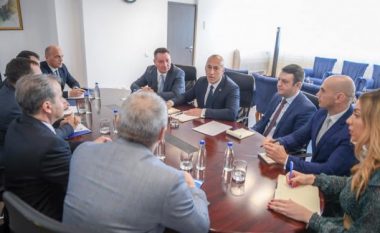 Haradinaj: Marrëveshjet për linjën ajrore dhe hekurudhat janë në interes të Kosovës