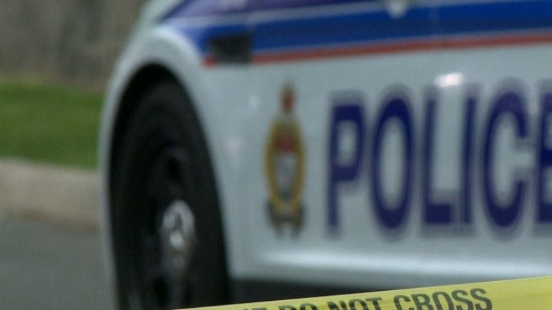 Të shtëna në Ottawa të Kanadasë, raportohet për disa të plagosur