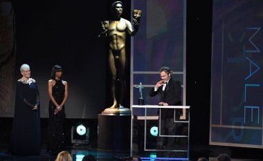 Joaquin Phoenix, Brad Pitt e Renee Zellweger – lista me të gjithë fituesit në SAG Awards