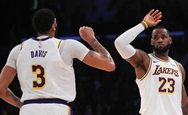 James shkëlqen me ‘Triple Double’, Lakers marrin fitoren e pestë radhazi