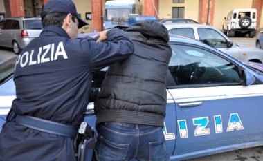 Arrestohet shqiptari në Itali, dyshohet se është ndër kryesorët e një rrjeti trafikimi të drogës