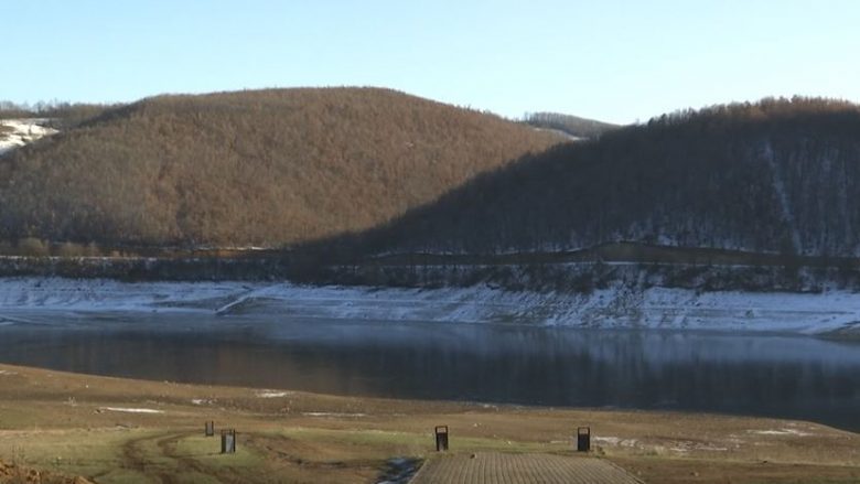 Rënia e nivelit në liqenin e Batllavës dhe Badovcit rrit shqetësimet për cilësinë e ujit