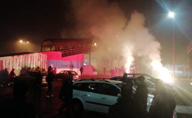 Përleshje mes policisë e protestuesve në Podgoricë, disa të lënduar dhe të arrestuar