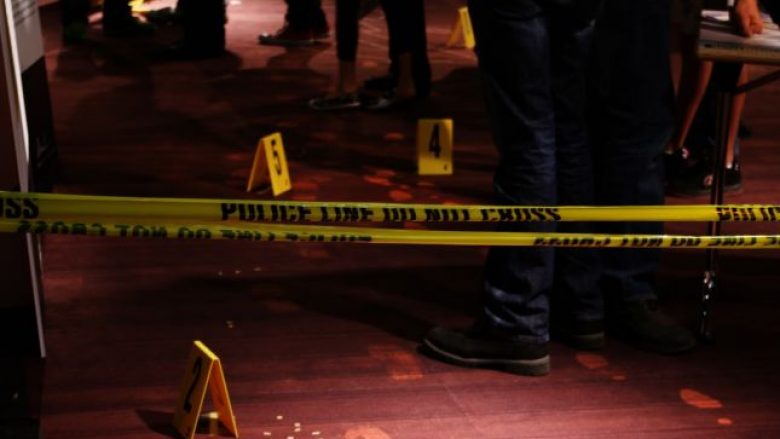 Dy grabitës qëlluan me armë burrë e grua në Tiranë, policia jep detajet