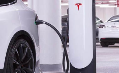 Tesla do të vendosë super-mbushës për automjetet elektrike në Shkup