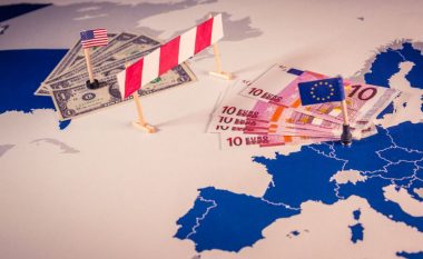 Evropa po ‘lufton’ me kërcënimin e tarifave tregtare amerikane për Francën