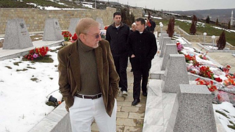 Në 21-vjetorin e masakrës së Reçakut, William Walker vjen në Kosovë