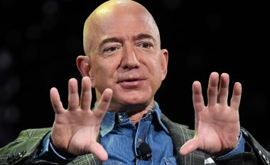 Jeff Bezos kritikohet për donacionin që dha për rikuperimin nga zjarret në Australi – ofroi më pak sesa fiton për 5 minuta