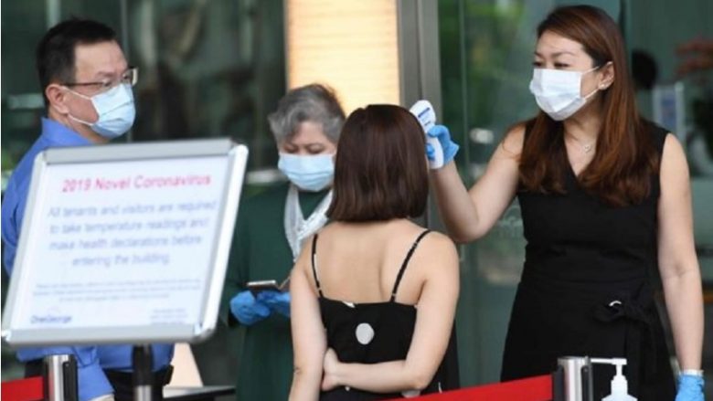 ​Infektohet një punonjës me coronavirus, evakuohet banka e Singaporit