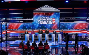 Debati në Nevada mes kandidatëve demokratë – të gjithë u rreshtuan kundër Micheal Bloomberg