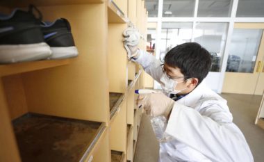 Japonia mbyllë të gjitha shkollat nga frika e përhapjes së coronavirusit