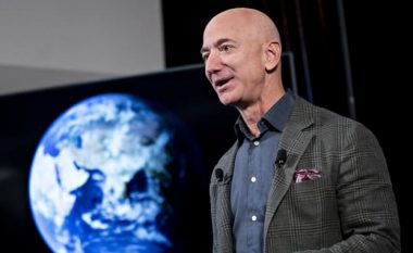 Jeff Bezos ka deklaruar se do të dhurojë 10 miliardë dollarë për të luftuar ndryshimet e klimës