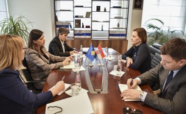 Haxhiu flet me ambasadoren e Kroacisë për prioritetet e Ministrisë së Drejtësisë gjatë këtij mandati