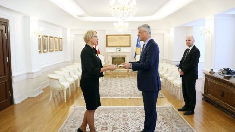 Thaçi pranoi kredencialet edhe të ambasadores së re të Letonisë