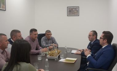 Mustafa takoi kryetarin e Shoqatës së Prodhuesve të Qumështit