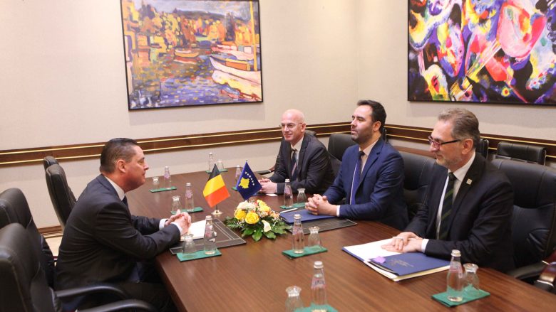Konjufca vazhdon takimet me ambasadorë, kërkon forcim të mbështetjes për Kosovën