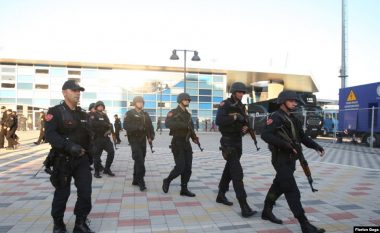 Policia shqiptare arreston 115 persona për organizim të lojërave të fatit