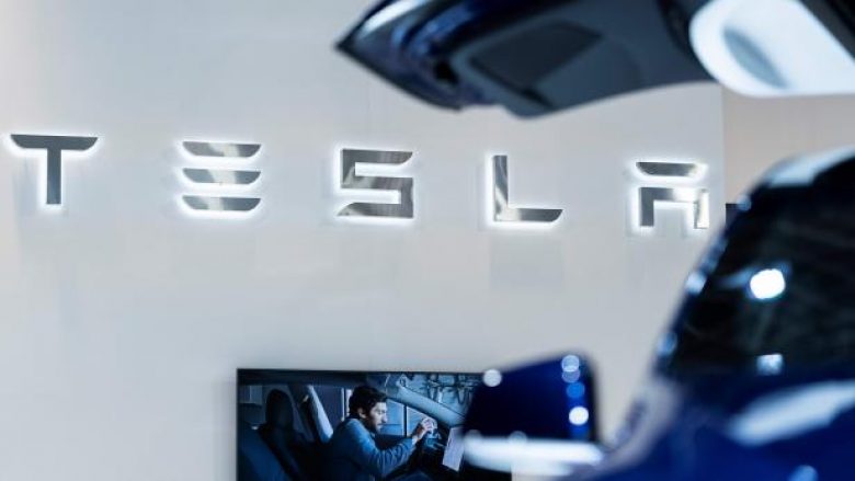 Askush nuk shet më shumë vetura elektrike sesa Tesla