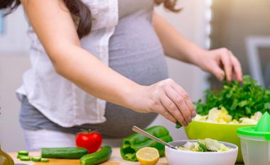 Tri lëndët ushqyese, të cilat janë vendimtare për shëndetin e gruas shtatzënë dhe të foshnjës