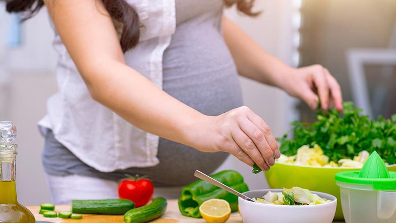 Tri lëndët ushqyese, të cilat janë vendimtare për shëndetin e gruas shtatzënë dhe të foshnjës
