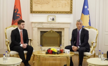 Thaçi pret në takim Cakajn, e falënderon për kontributin e dhënë për raportet Kosovë-Shqipëri