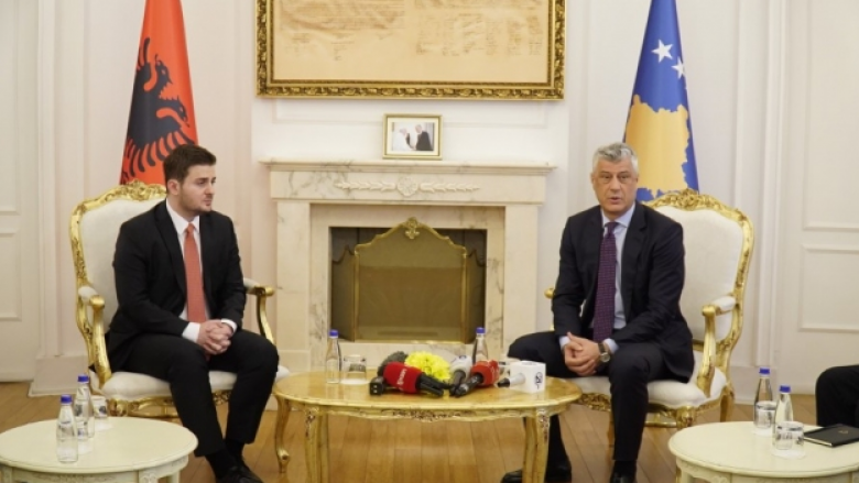 Thaçi pret në takim Cakajn, e falënderon për kontributin e dhënë për raportet Kosovë-Shqipëri