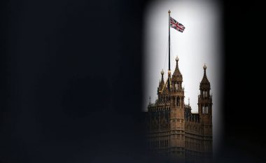Mbretëria e Bashkuar u largua nga BE, por po fillon një epoke e re për të – më e përçarë se kurrë