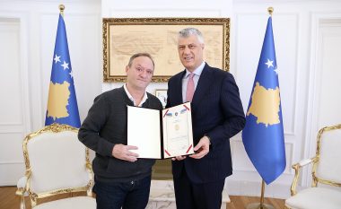 Thaçi dekoron dëshmorin Daut Halilaj me urdhrin “Hero i Kosovës”