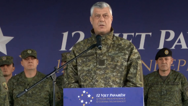 Presidenti u drejtohet ushtarëve: Bazamenti i Ushtrisë së Kosovës është gjaku i derdhur për liri