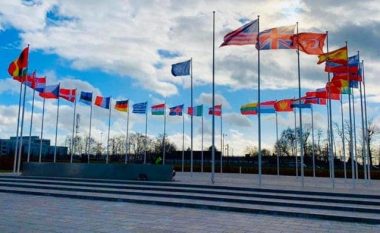 Përgatitjet e fundit për ngritjen e flamurit të Maqedonisë së Veriut si anëtarja e 30-të e NATO-s
